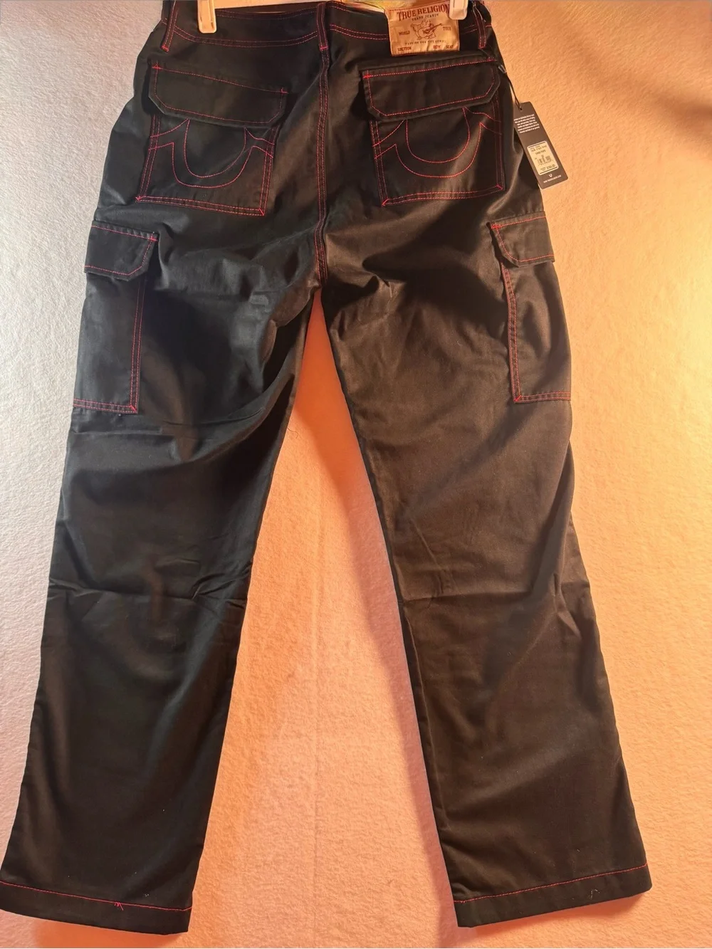 NWT True Religion Men’s 32 Black Red Stitch Baggy Cargo Pants 108335